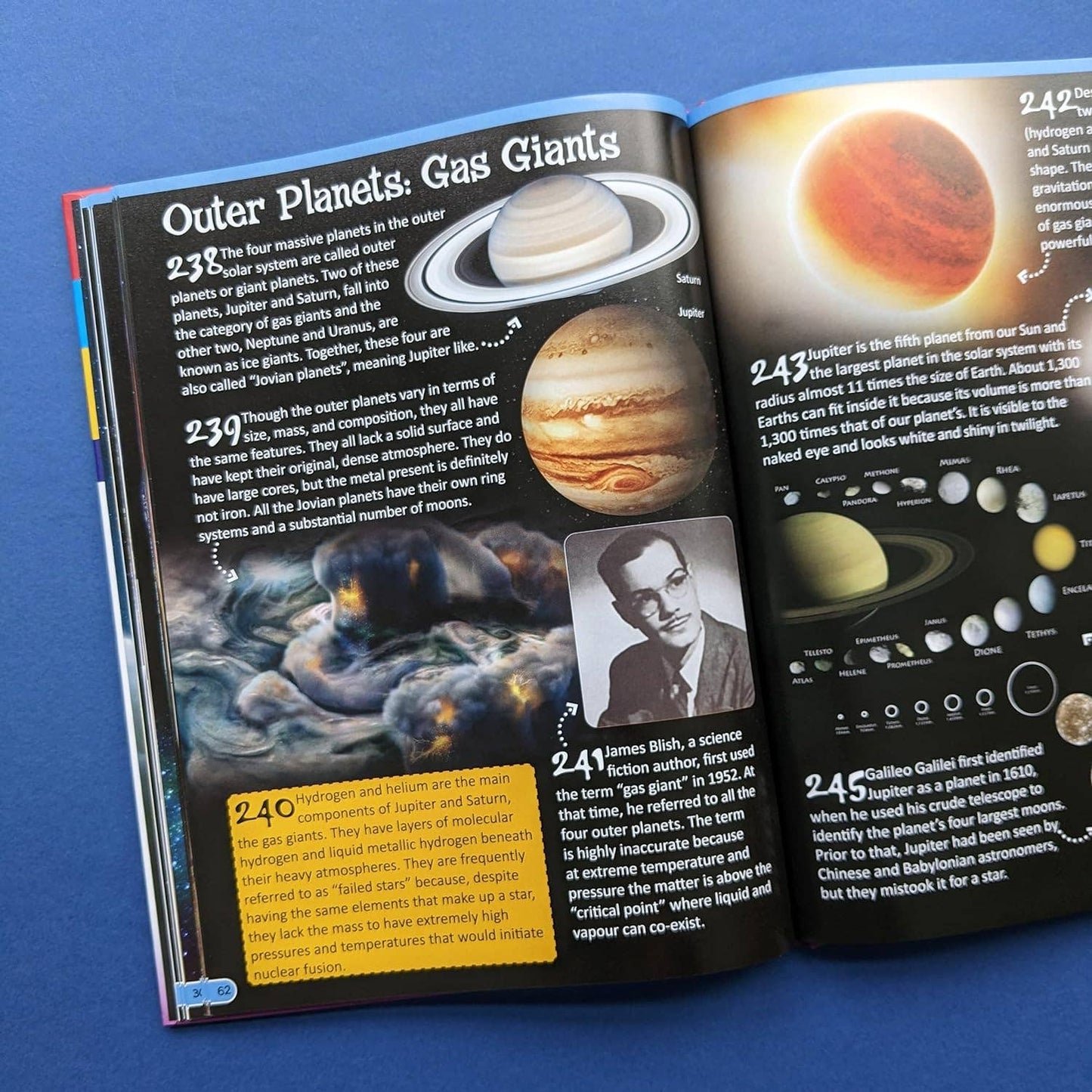 Reference Book 500 Fantastic Facts - Space STEM Learning
